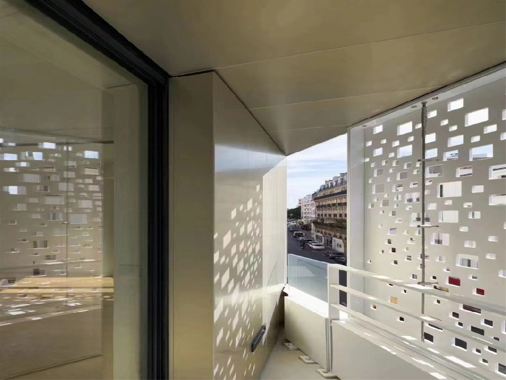 Solid surface wall panels